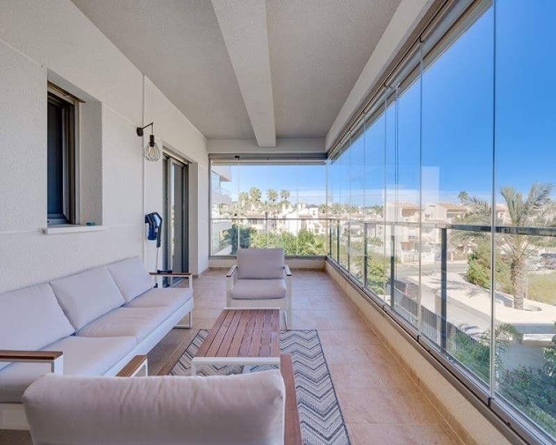 3 Zimmer Apartment zu verkaufen in Villamartin mit Pool - 299.000 € (Ref: 9827761)