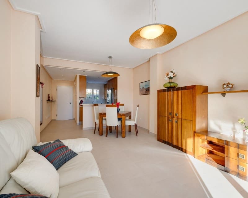 2 slaapkamer Bungalow te koop in Villamartin met zwembad - € 199.000 (Ref: 9827762)