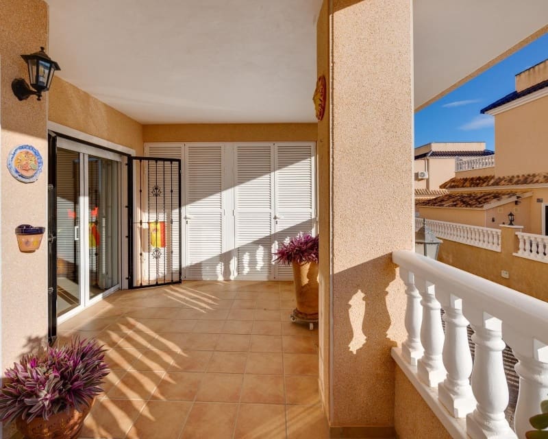 2 slaapkamer Bungalow te koop in Villamartin met zwembad - € 199.000 (Ref: 9827762)