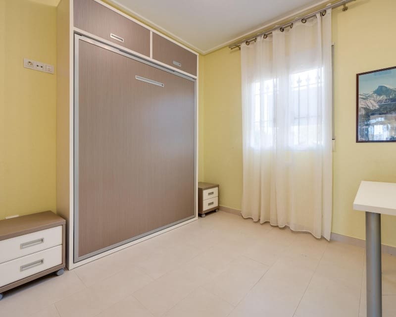 2 slaapkamer Bungalow te koop in Villamartin met zwembad - € 199.000 (Ref: 9827762)