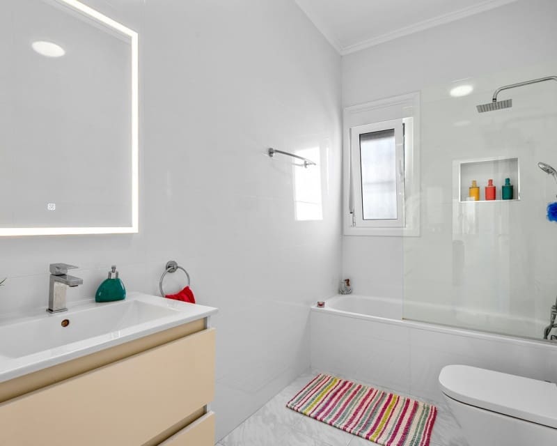 3 bedroom Villa for sale in Pueblo Bravo with pool - € 440,000 (Ref: 9827763)