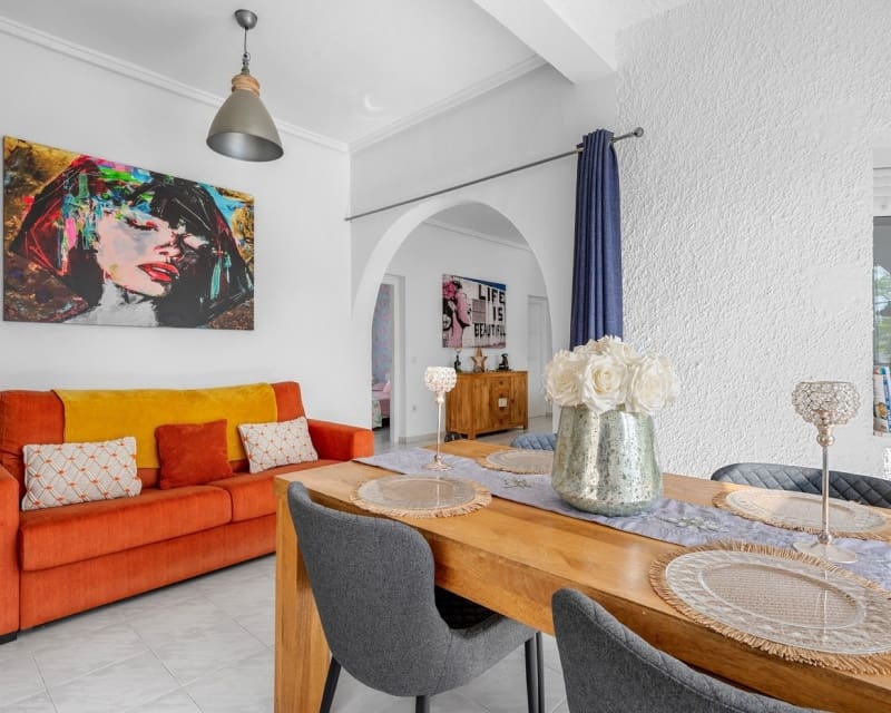 3 bedroom Villa for sale in Pueblo Bravo with pool - € 440,000 (Ref: 9827763)