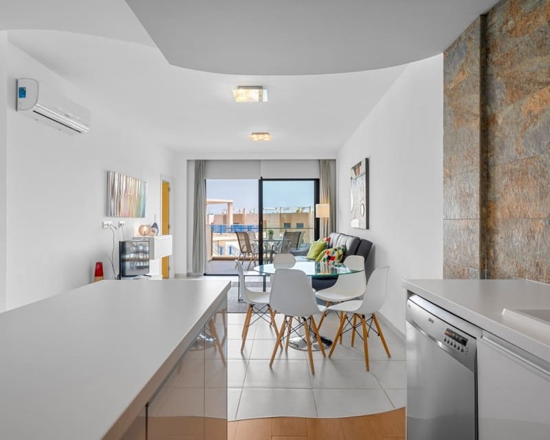 2 makuuhuone Huoneisto myytävänä paikassa La Zenia mukana uima-altaan - 249 900 € (Ref: 9827998)