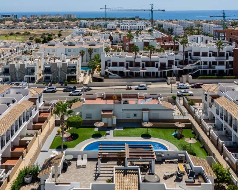 2 bedroom Apartment for sale in Punta Prima with pool - € 219,000 (Ref: 9856158)