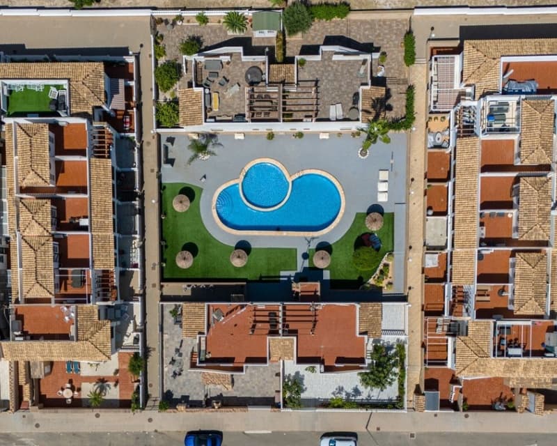 2 bedroom Apartment for sale in Punta Prima with pool - € 219,000 (Ref: 9856158)