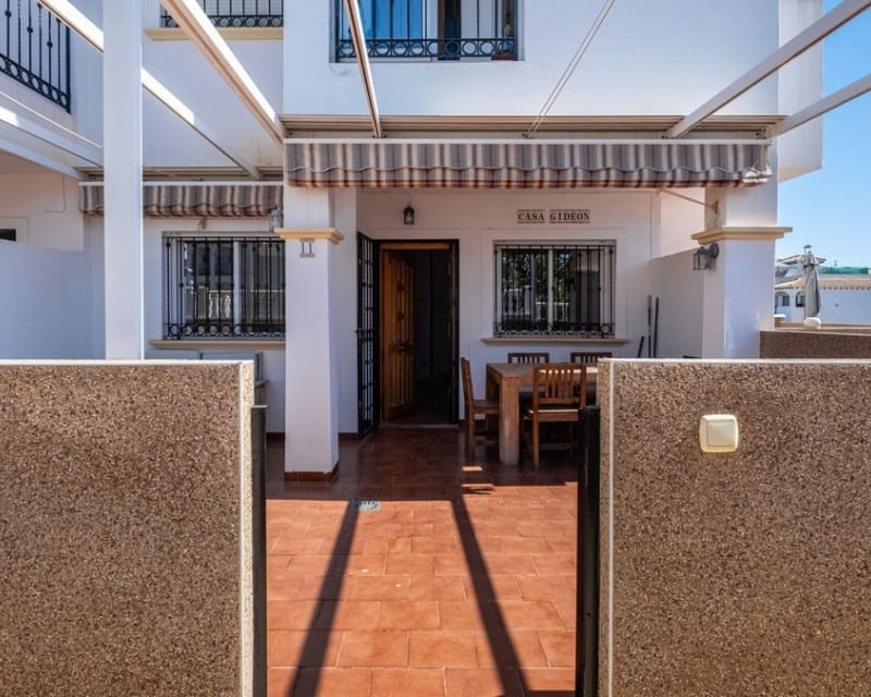2 bedroom Apartment for sale in Punta Prima with pool - € 219,000 (Ref: 9856158)