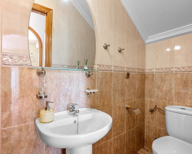 2 bedroom Villa for sale in Cabo Roig with pool - € 219,000 (Ref: 9856252)