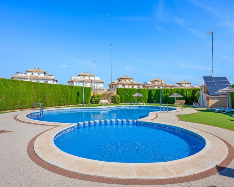 2 bedroom Villa for sale in Cabo Roig with pool - € 219,000 (Ref: 9856252)