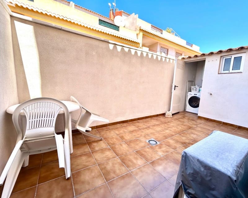 Apartamento de 2 habitaciones en La Zenia en venta con piscina - 190.900 € (Ref: 9860769)