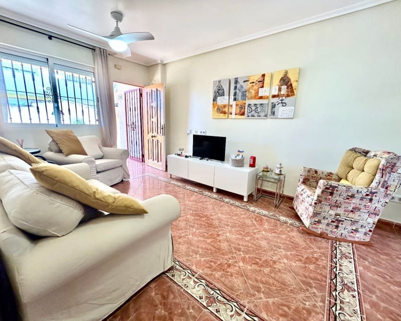 Apartamento de 2 habitaciones en La Zenia en venta con piscina - 190.900 € (Ref: 9860769)