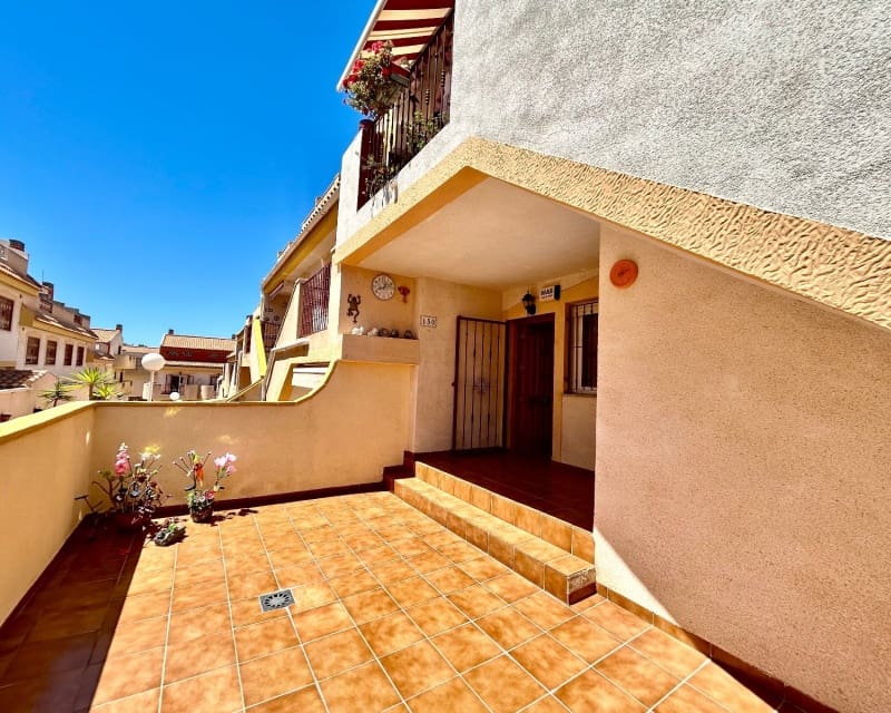 Apartamento de 2 habitaciones en La Zenia en venta con piscina - 190.900 € (Ref: 9860769)