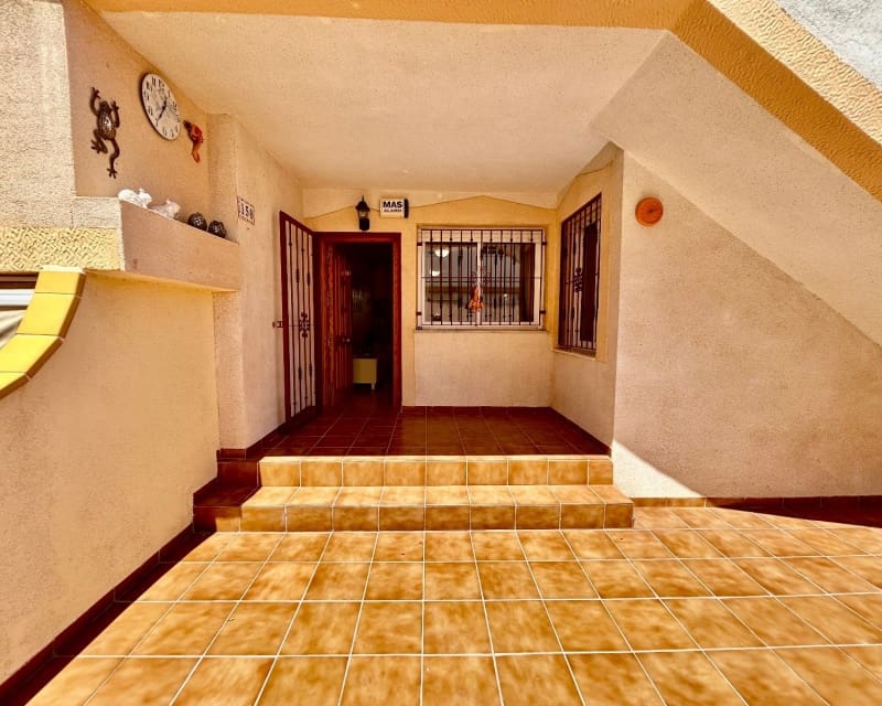 Apartamento de 2 habitaciones en La Zenia en venta con piscina - 190.900 € (Ref: 9860769)