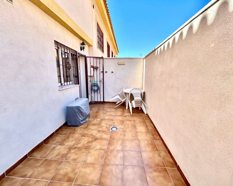 Apartamento de 2 habitaciones en La Zenia en venta con piscina - 190.900 € (Ref: 9860769)