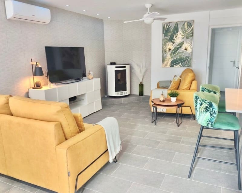 3 bedroom Bungalow for sale in Villamartin with pool - € 279,995 (Ref: 9860770)