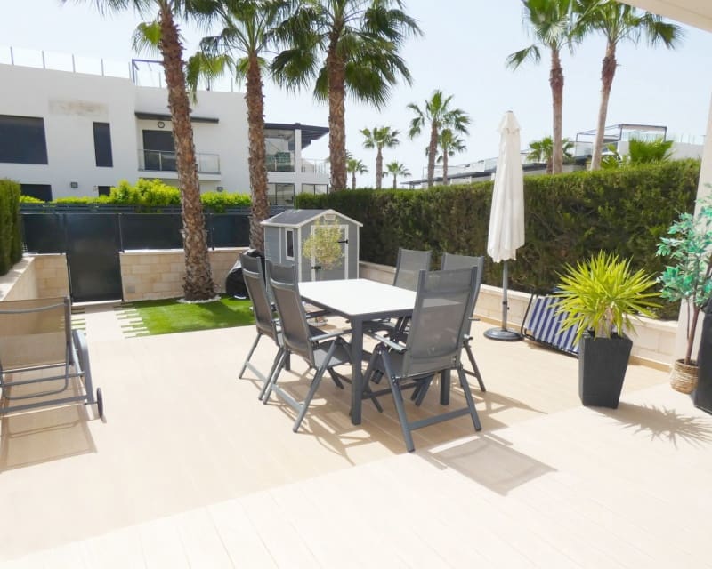 2 soveværelse Lejlighed til salg i Villamartin med swimmingpool - € 229.000 (Ref: 9860771)