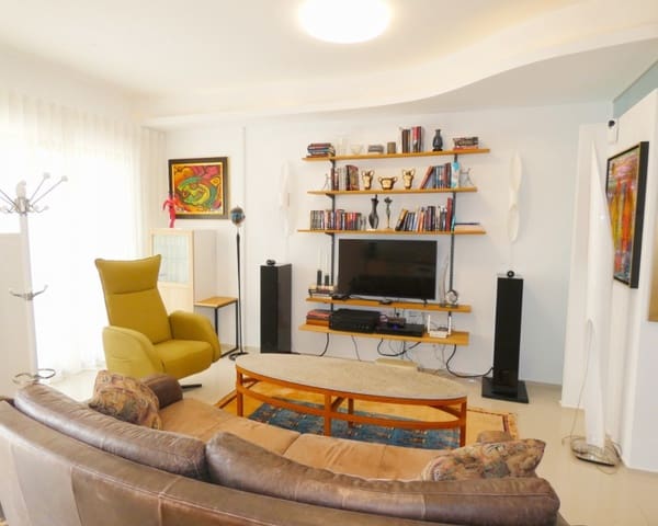 2 soveværelse Lejlighed til salg i Villamartin, Orihuela med swimmingpool - € 229.000 (Ref: 9860771)