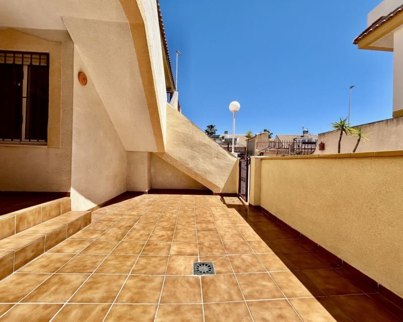 2 soveværelse Lejlighed til salg i La Zenia - € 190.900 (Ref: 9862430)