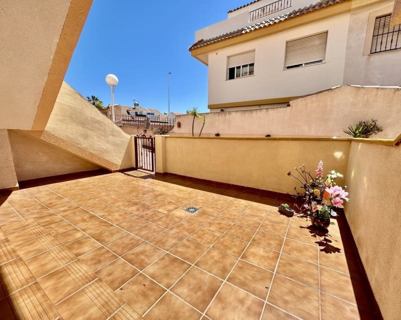 2 soveværelse Lejlighed til salg i La Zenia - € 190.900 (Ref: 9862430)