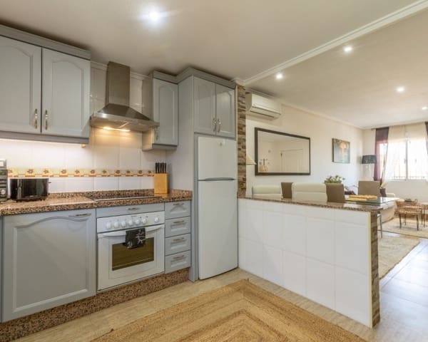 2 soveværelse Lejlighed til salg i Villamartin, Orihuela med swimmingpool - € 215.000 (Ref: 9862434)