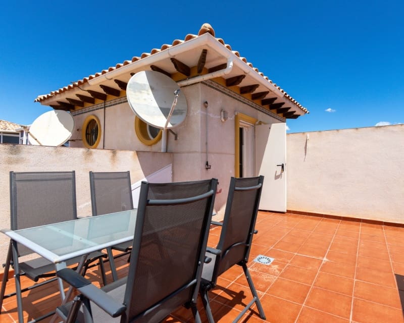 2 bedroom Villa for sale in Playa Flamenca with pool - € 209,000 (Ref: 9862435)