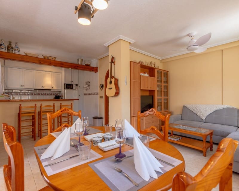 2 bedroom Villa for sale in Playa Flamenca with pool - € 209,000 (Ref: 9862435)