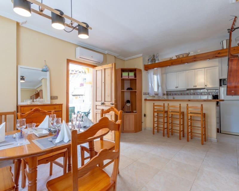 2 bedroom Villa for sale in Playa Flamenca with pool - € 209,000 (Ref: 9862435)
