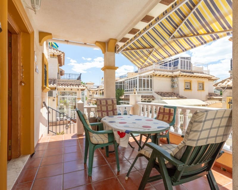 2 bedroom Villa for sale in Playa Flamenca with pool - € 209,000 (Ref: 9862435)
