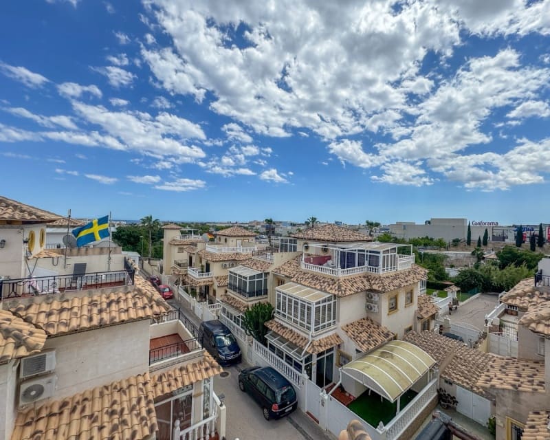 2 bedroom Villa for sale in Playa Flamenca with pool - € 209,000 (Ref: 9862435)