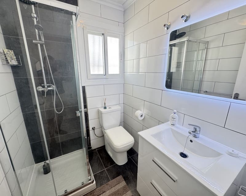 2 sovrum Villa till salu i Villamartin med pool - 299 995 € (Ref: 9862438)