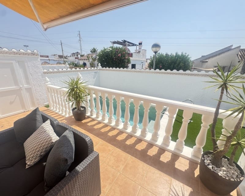 2 sovrum Villa till salu i Villamartin med pool - 299 995 € (Ref: 9862438)