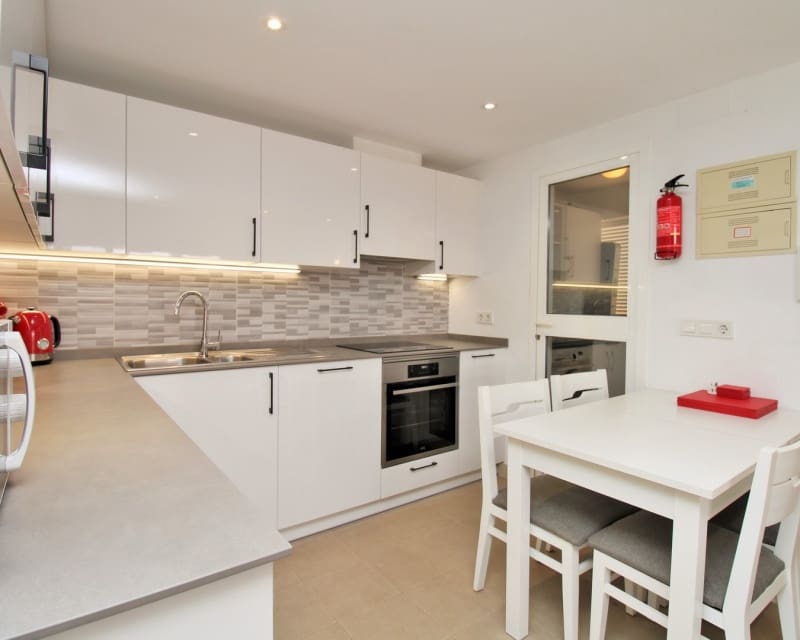3 soveværelse Lejlighed til salg i Playa Flamenca med swimmingpool - € 225.000 (Ref: 9862439)