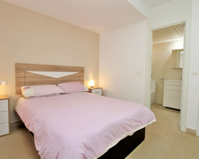 3 soveværelse Lejlighed til salg i Playa Flamenca med swimmingpool - € 225.000 (Ref: 9862439)
