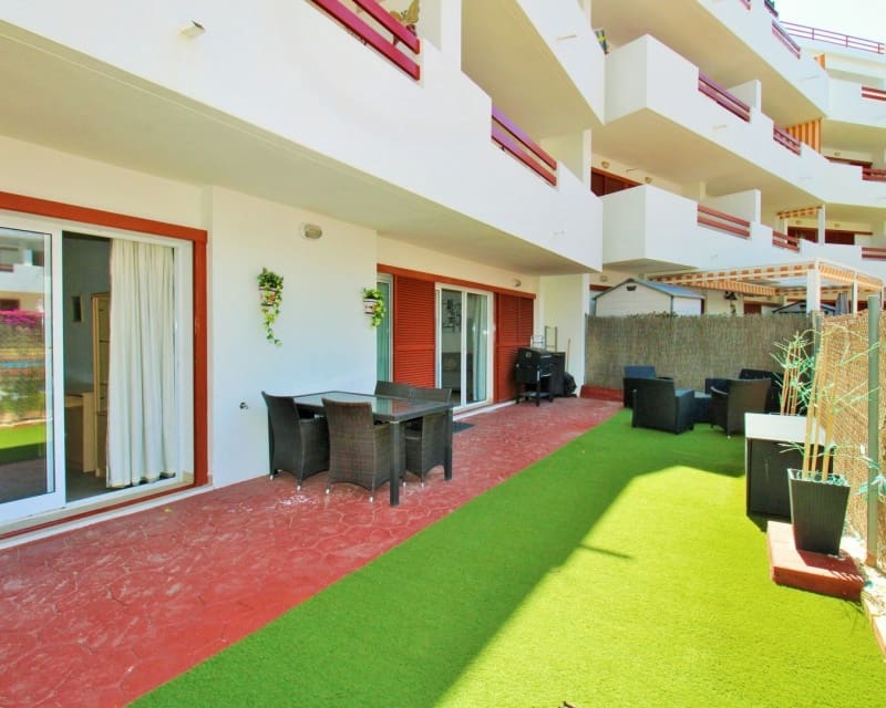 3 soveværelse Lejlighed til salg i Playa Flamenca med swimmingpool - € 225.000 (Ref: 9862439)