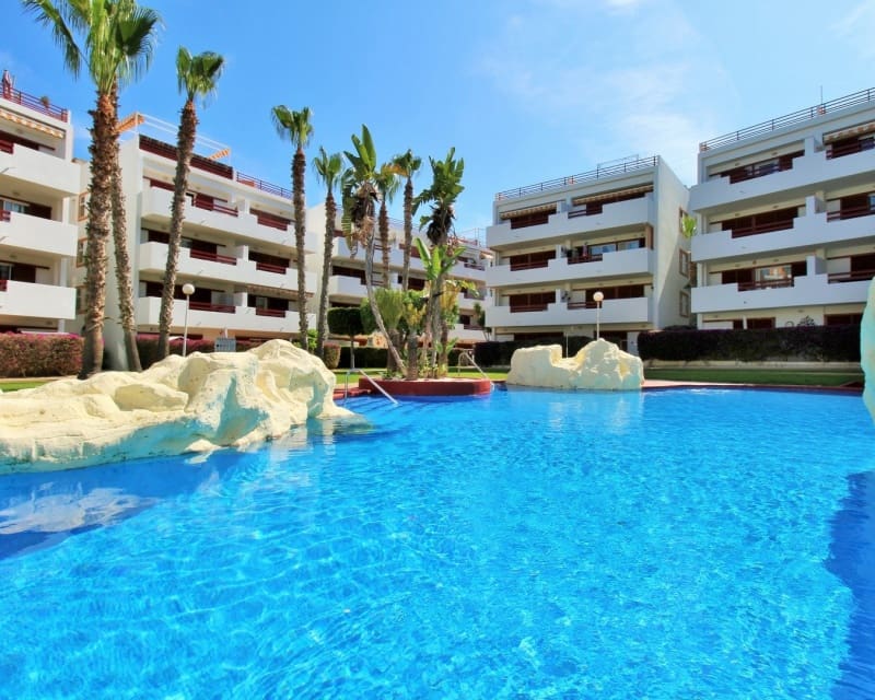 3 soveværelse Lejlighed til salg i Playa Flamenca med swimmingpool - € 225.000 (Ref: 9862439)