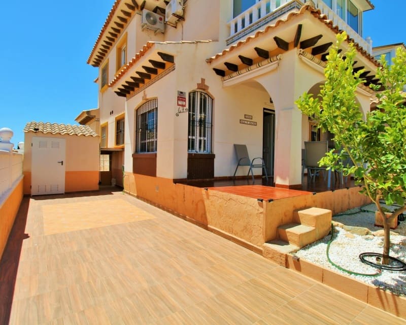 2 soveværelse Villa til salg i Cabo Roig med swimmingpool - € 219.900 (Ref: 9862440)
