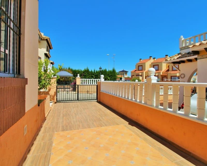 2 soveværelse Villa til salg i Cabo Roig med swimmingpool - € 219.900 (Ref: 9862440)