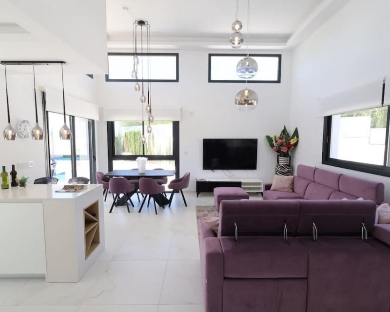 3 bedroom Villa for sale in Los Montesinos with pool - € 699,000 (Ref: 9874341)