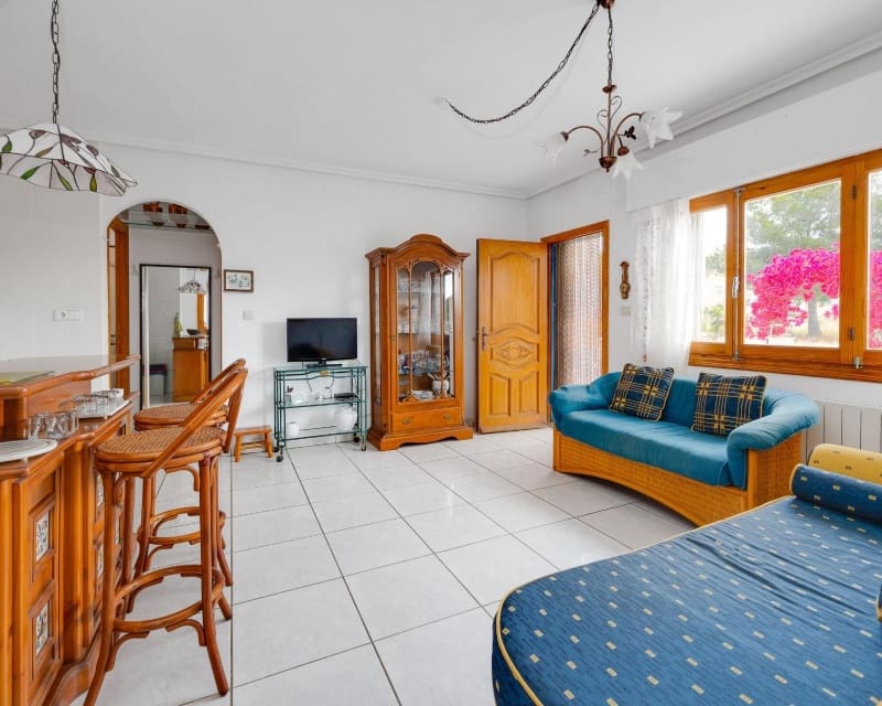 2 bedroom Villa for sale in La Florida - € 186,500 (Ref: 9874343)