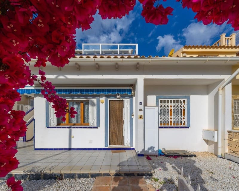 2 bedroom Villa for sale in La Florida - € 186,500 (Ref: 9874343)