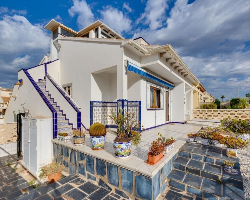 2 bedroom Villa for sale in La Florida - € 186,500 (Ref: 9874343)