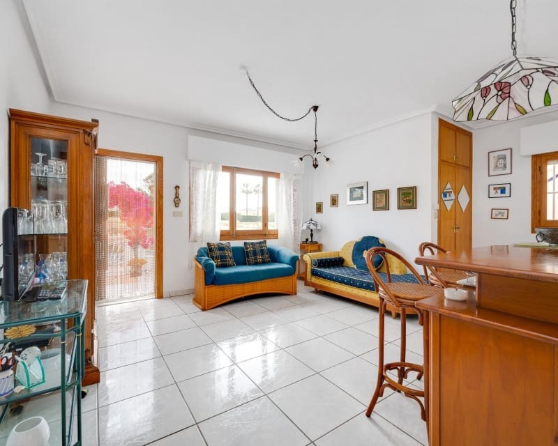 2 bedroom Villa for sale in La Florida - € 186,500 (Ref: 9874343)
