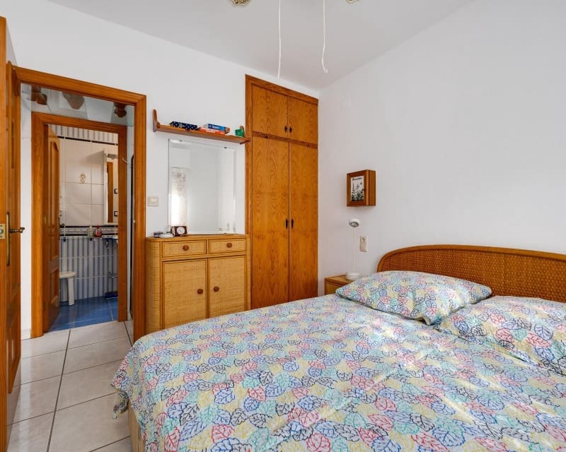2 bedroom Villa for sale in La Florida - € 186,500 (Ref: 9874343)