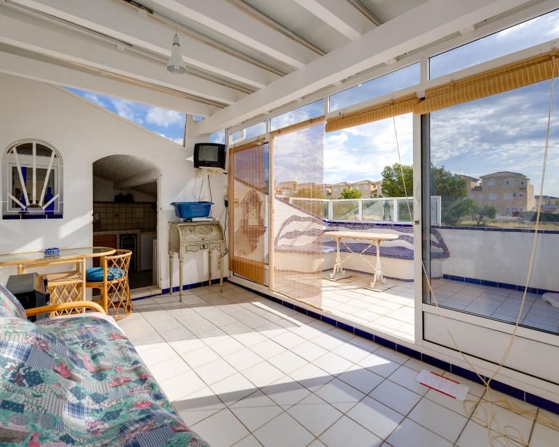 2 bedroom Villa for sale in La Florida - € 186,500 (Ref: 9874343)