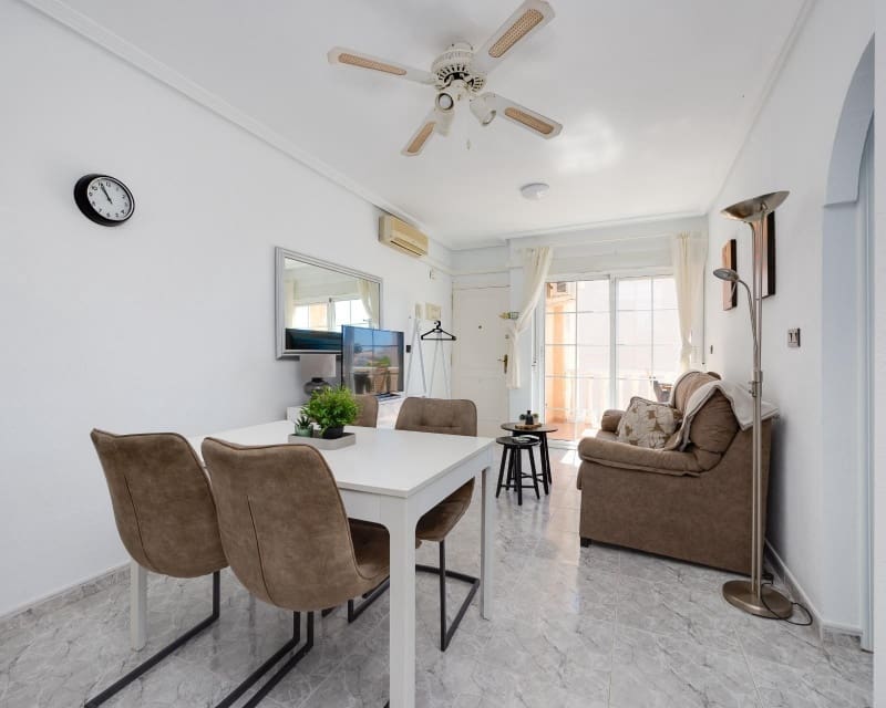 2 soveværelse Lejlighed til salg i La Zenia - € 169.900 (Ref: 9874344)