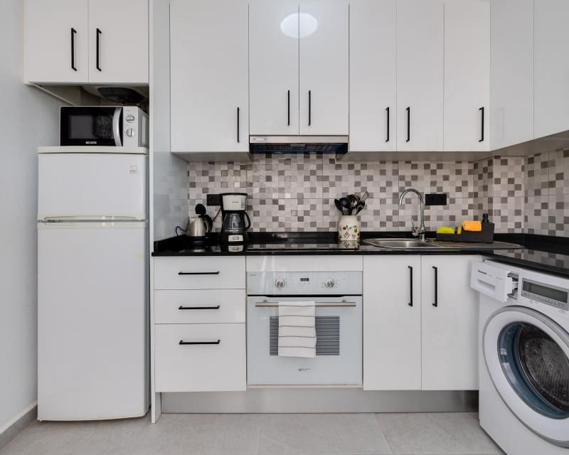 2 soveværelse Lejlighed til salg i La Zenia - € 169.900 (Ref: 9874344)