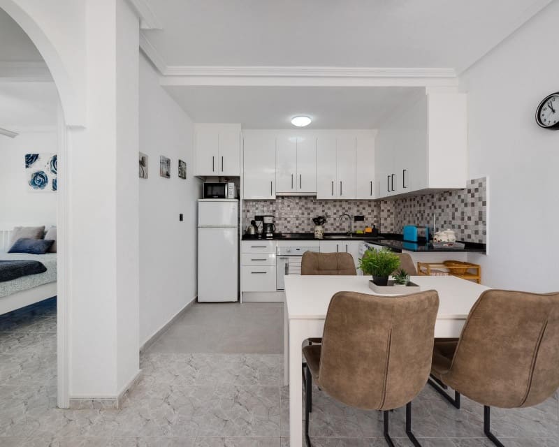 2 soveværelse Lejlighed til salg i La Zenia - € 169.900 (Ref: 9874344)