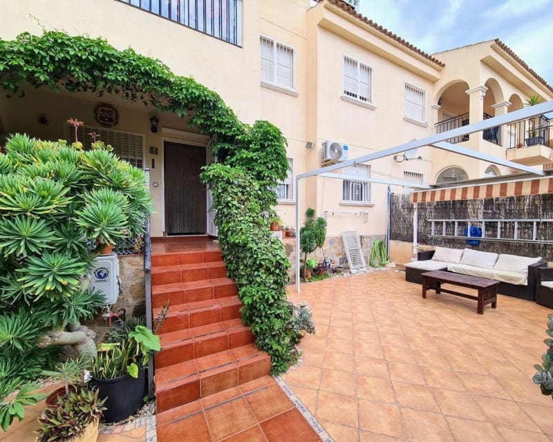 3 soveværelse Lejlighed til salg i Playa Flamenca med swimmingpool - € 194.000 (Ref: 9874345)