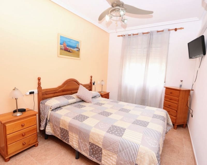 3 soveværelse Lejlighed til salg i Playa Flamenca med swimmingpool - € 194.000 (Ref: 9874345)