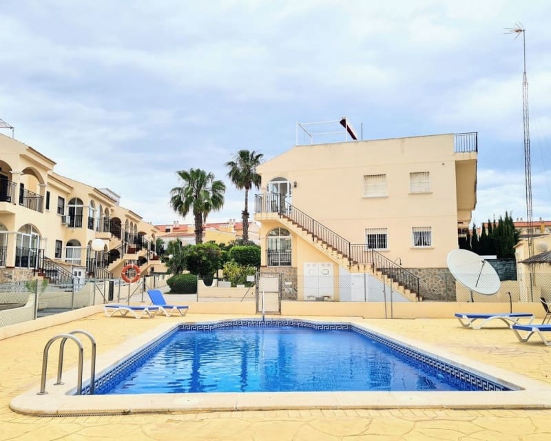 3 soveværelse Lejlighed til salg i Playa Flamenca med swimmingpool - € 194.000 (Ref: 9874345)