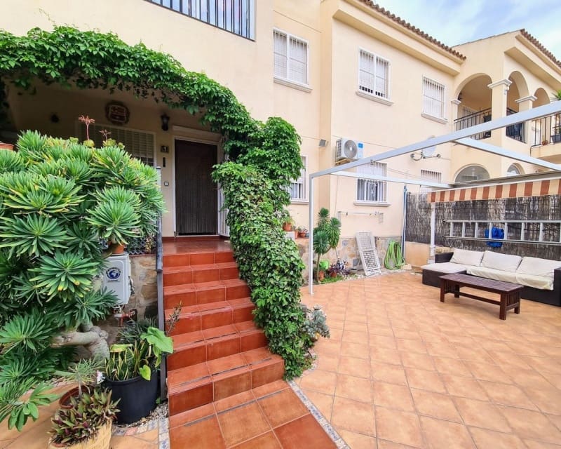 3 soveværelse Lejlighed til salg i Playa Flamenca med swimmingpool - € 194.000 (Ref: 9874345)